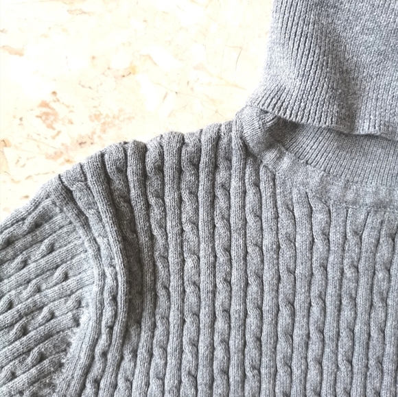 Jeanne Pierre Gray Cable Knit Turtleneck Sweater Medium - Picture 5 of 6
